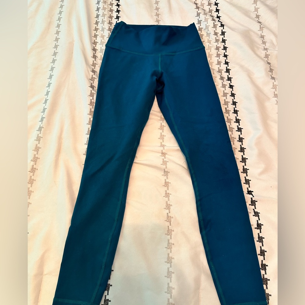 women’s powerhold fabletics leggings